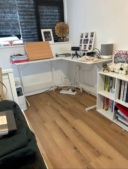 Photo of free Corner Desk White (Newsome HD4) #4