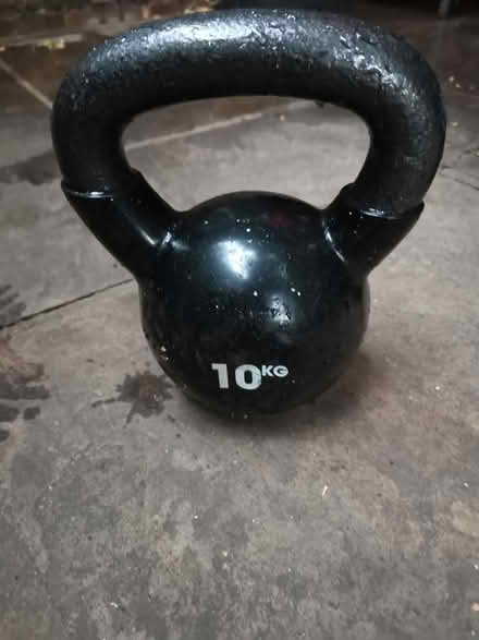 Photo of free 10kg kettlebell (KT6 Surbiton) #1