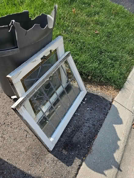 Photo of free CURB ALERT stained glass windows (Derry/WinstonChurch/Meadowvale) #1