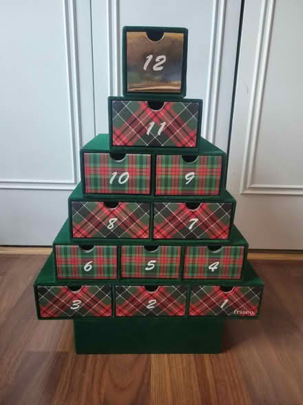 Photo of free advent treat/toy tree (Corner Guilford/Oakland Mills) #1