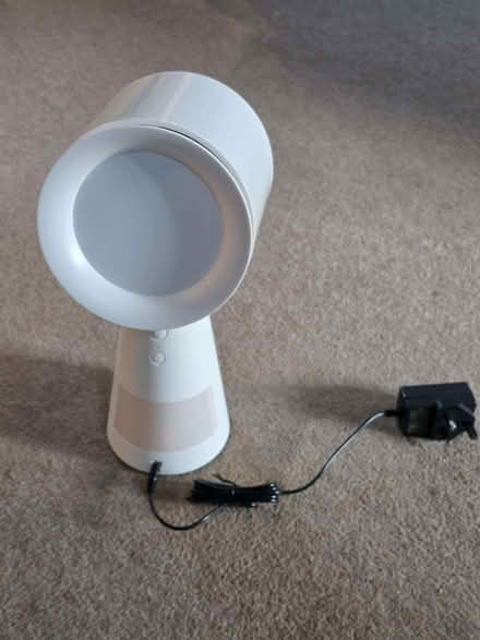 Photo of free Malmes Portable Extractor Fan for Cooking (Small Kitchens) (Silverknowes EH4) #2