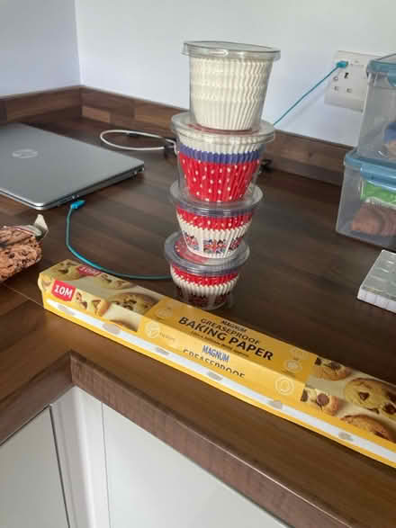 Photo of free Cupcake cases+ greasproof paper (Hg20bj HG2) #1