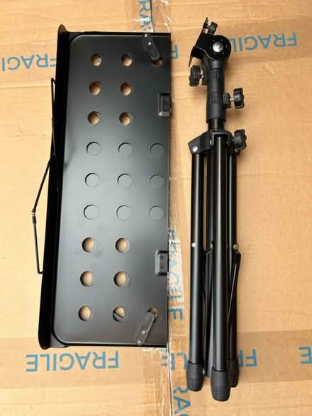 Photo of free Music Stand (LE9 Stoney Stanton) #4