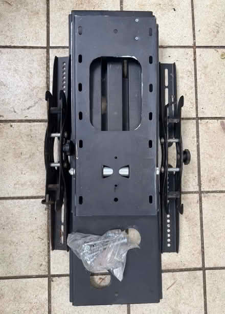 Photo of free TV swivel wall bracket (Holland Park W14) #1