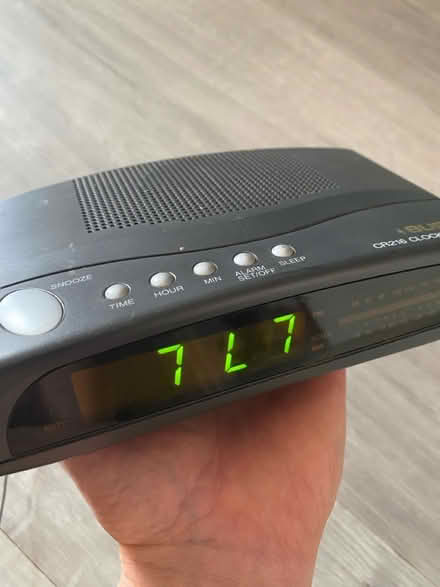 Photo of free Clock radio đ» (Purbrook PO7) #2