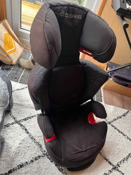 Photo of free Maxi-cosi car seat (Whitnash CV31) #2