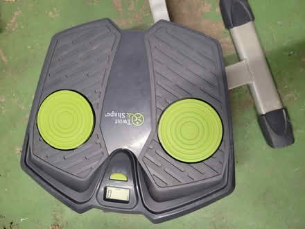 Photo of free Twist and shape - v good condition (Tamworth B77) #2