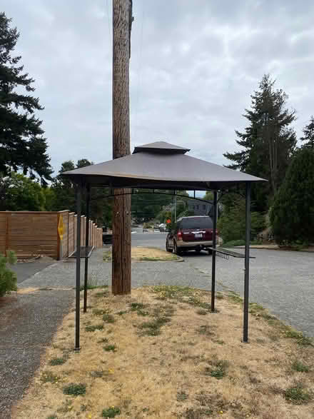 Photo of free BBQ gazebo (West Seattle) #2