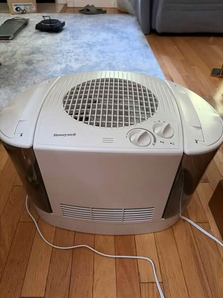 Photo of free Honeywell bedroom humidifier (Bishops Forest, Waltham) #1