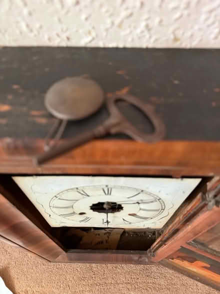 Photo of free Wall clock - Needs repairinh (Dagenham RM9) #3