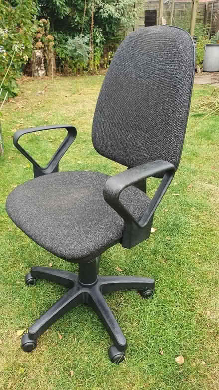 Photo of free Office chair (Clayton-le-Woods PR25) #1