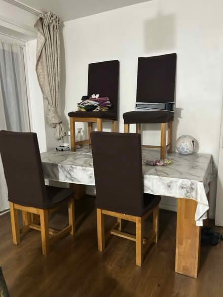 Photo of free Dining table set (B295UW) #1