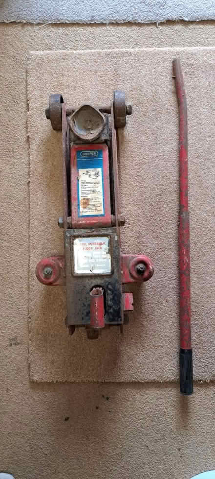 Photo of free Mini trolley/hydraulic jack (Darton S75) #1