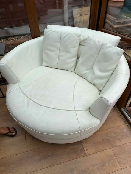 Photo of free DFS Swivel chair to give away (Br6 0dy) #2