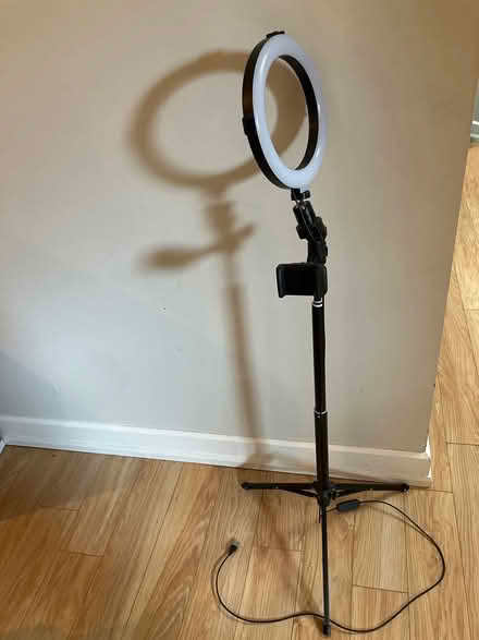 Photo of free Light (usb) (Near Carlingwood) #1