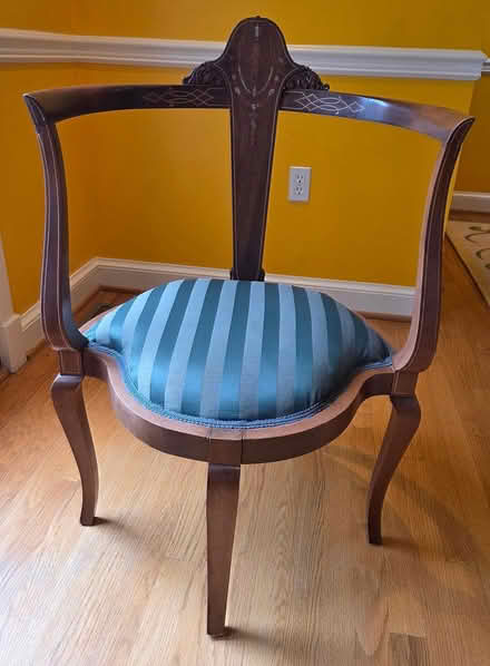 Photo of free Home Furnishings (Indoor/Outdoor) (Falls Church City-Broadmont) #2
