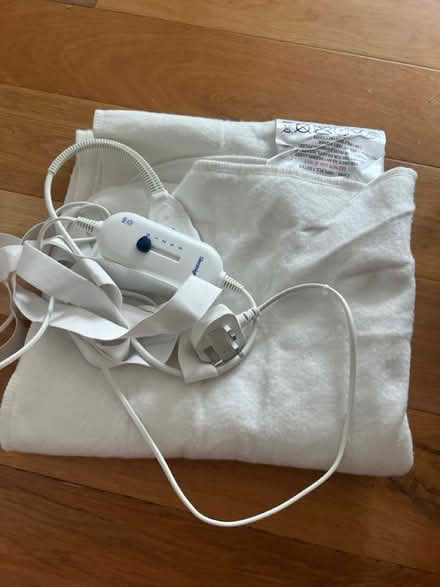 Photo of free Single heated bed sheet (Hove BN3) #1