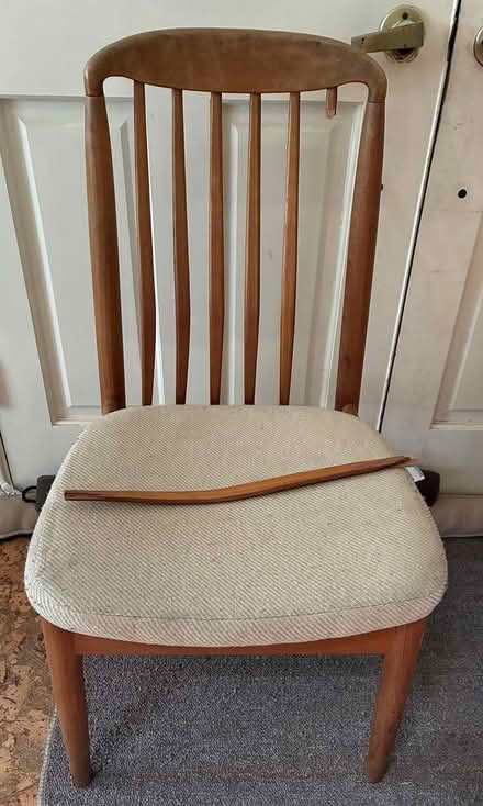 Photo of free Dining chairs (west Cupertino) #2
