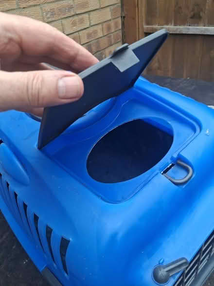 Photo of free Pet carrier (Eaton Bray LU6) #3