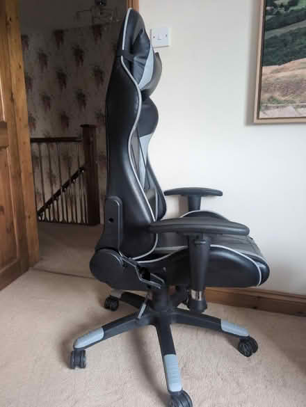Photo of free Office/ gaming chair (Chesterton, OX26 1) #4