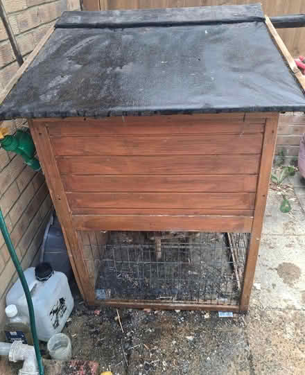 Photo of free Rabbit hutch (Eaton Bray LU6) #4