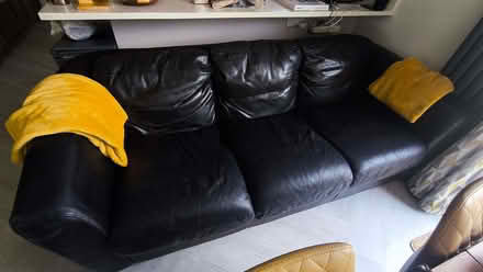 Photo of free Brown leather sofa (Farnborough BR6) #1