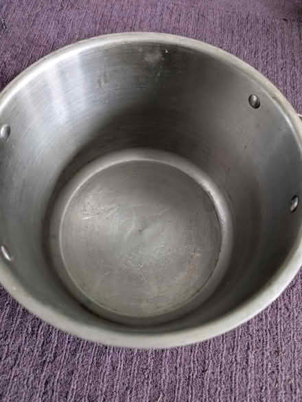 Photo of free 28cm Stock Pot (Park Street AL2) #2