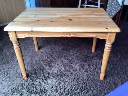 Photo of free Small table (Beaconsfield HP9) #1
