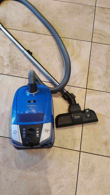 Photo of free Miele vacuum cleaner (Headington OX3) #1