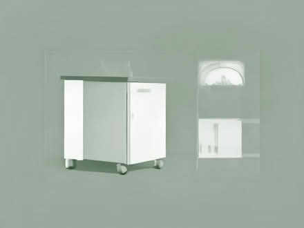 Photo of White under counter/worktop freezer (Ashingdon SS4) #1