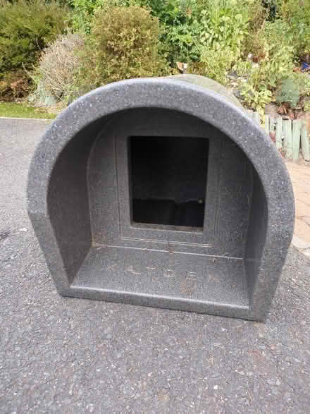 Photo of free Cat Den (Uckfield TN22) #1