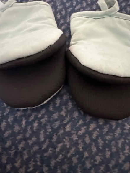 Photo of free Cuisinart Oven Gloves (Ashford TW15) #2
