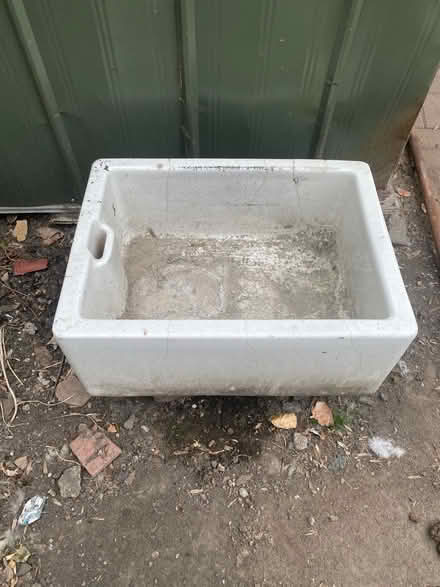 Photo of free A Belfast Sink for plants (Woodhouse S13) #1