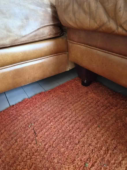 Photo of free Leather sofa (Ox29 4jy) #3