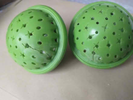 Photo of free Set of 3 Ecozone laundry balls with new refills (Drum Brae EH4) #2