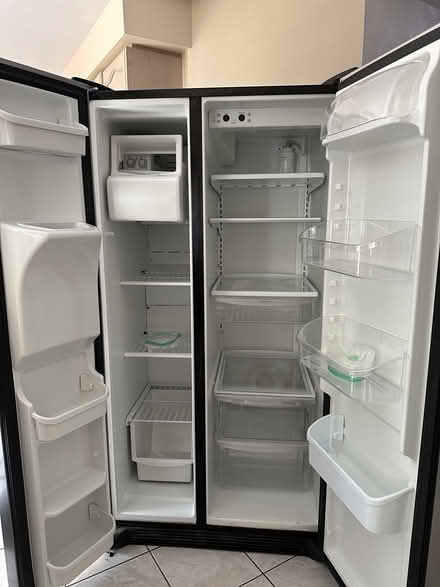 Photo of free Working fridge (Morningside and Lawrence road) #1