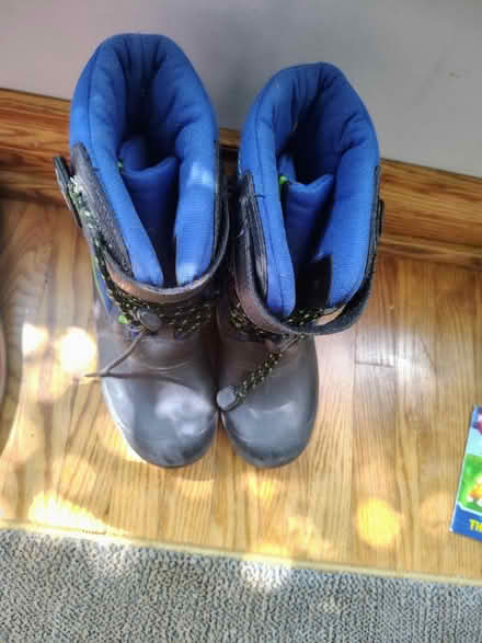 Photo of free Winter Boots - kids - shoes -men (M2J1Y3) #2