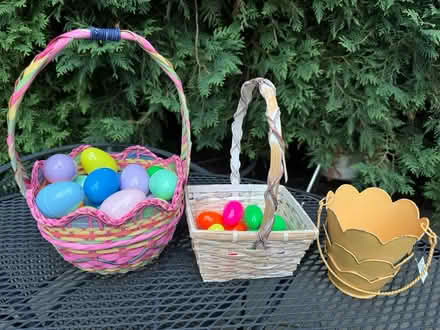 Photo of free Cute Easter stuff and egg dish 🐣 (Glencoe, IL) #4