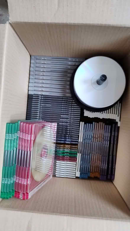 Photo of free Blank cd and dvd discs (Layton FY3) #2