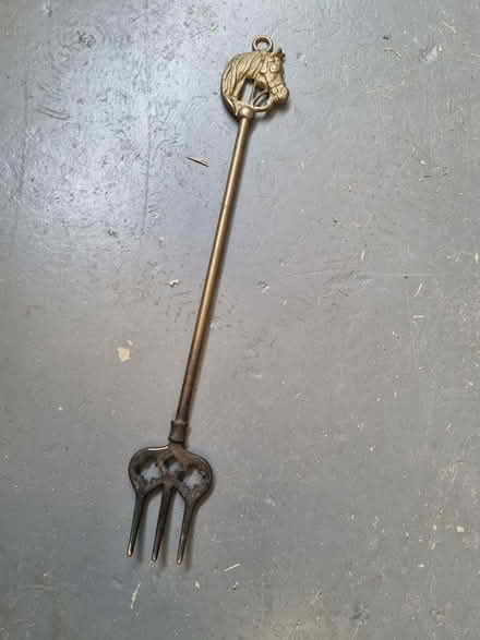 Photo of free brass toasting fork (CM2 springfield, chelmsford) #1