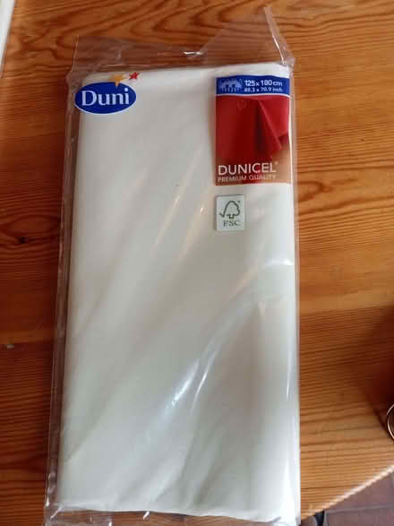 Photo of free X2 large cream disposable tablecloths (Wakefield WF1) #2