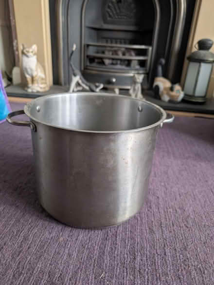 Photo of free 28cm Stock Pot (Park Street AL2) #1