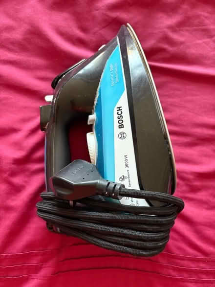 Photo of free Bosch steam iron (Enfield EN2) #3