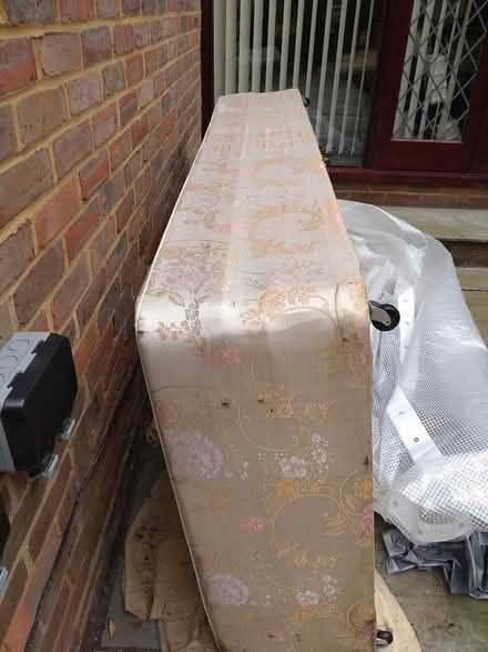 Photo of free Single Bed Base/ Divan (Mill Hill/ Barnet NW7 4HS) #1