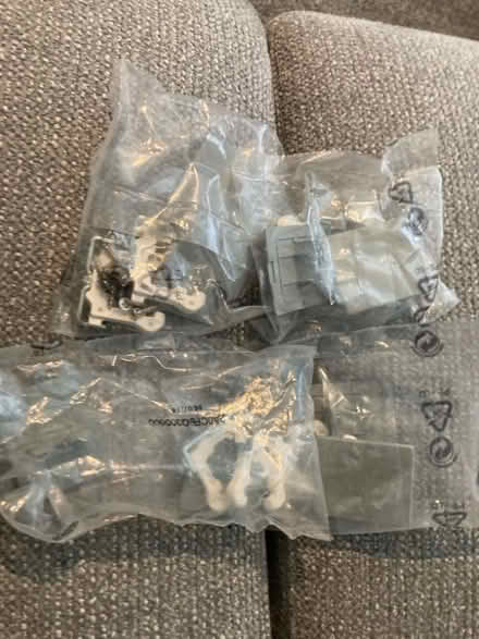 Photo of free B and Q drawer mounted kits (Carlisle CA2) #2