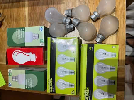 Photo of free Mixed lightbulbs (Cutteslowe OX2) #1