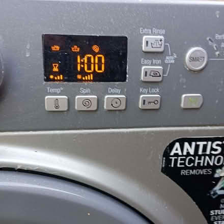 Photo of free Hotpoint washing machine for repair, needs new drum bearings (Highway SL6) #2