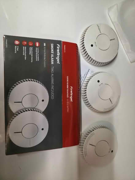 Photo of free 3 smoke alarms (Godmanchester PE29) #1