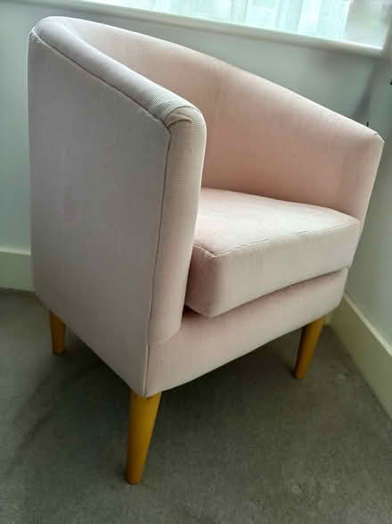 Photo of free Arm chair - excellent condition (Ruislip HA4) #2