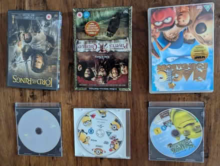 Photo of free School holiday DVDs? (Berkhamsted HP4) #1